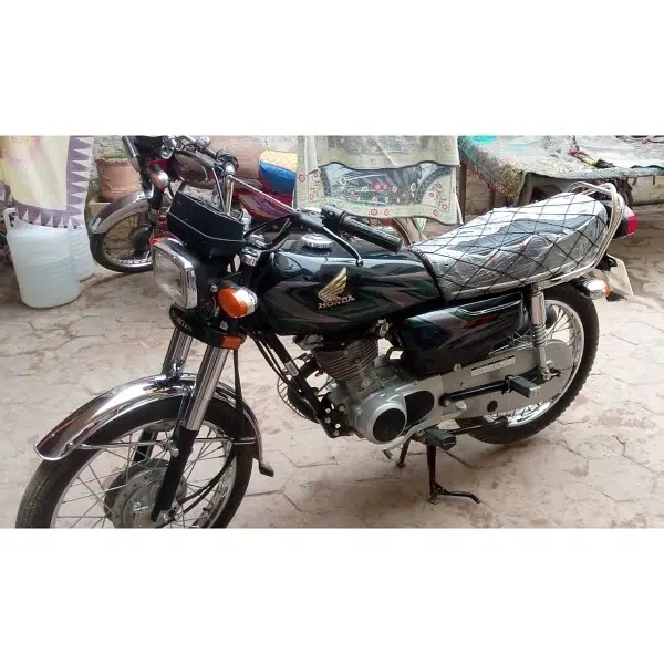 . . new condition 125 black colour . . cell no 03336483412