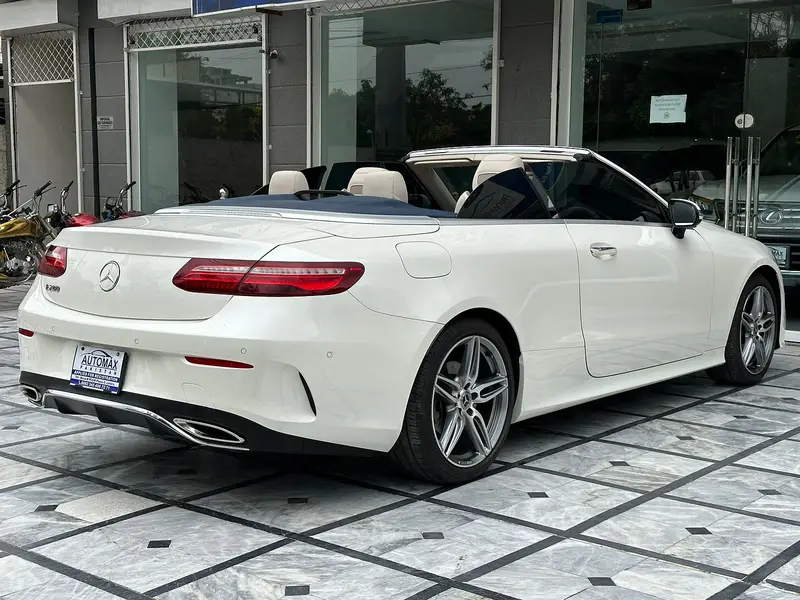 The 10 Most Popular Cars in Pakistan: A Comprehensive Overview